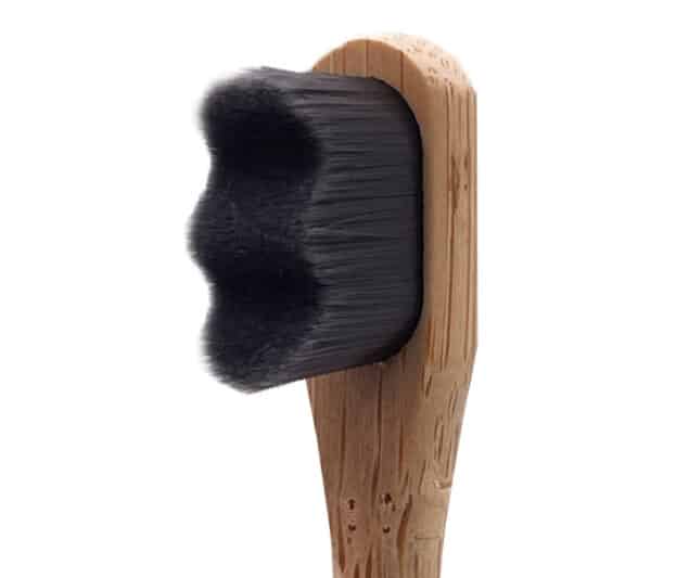 Otok dásně: Co znamenají oteklé dásně? 5 NanoNano Dětský bambusový zubní kartáček Nano černý 1ks