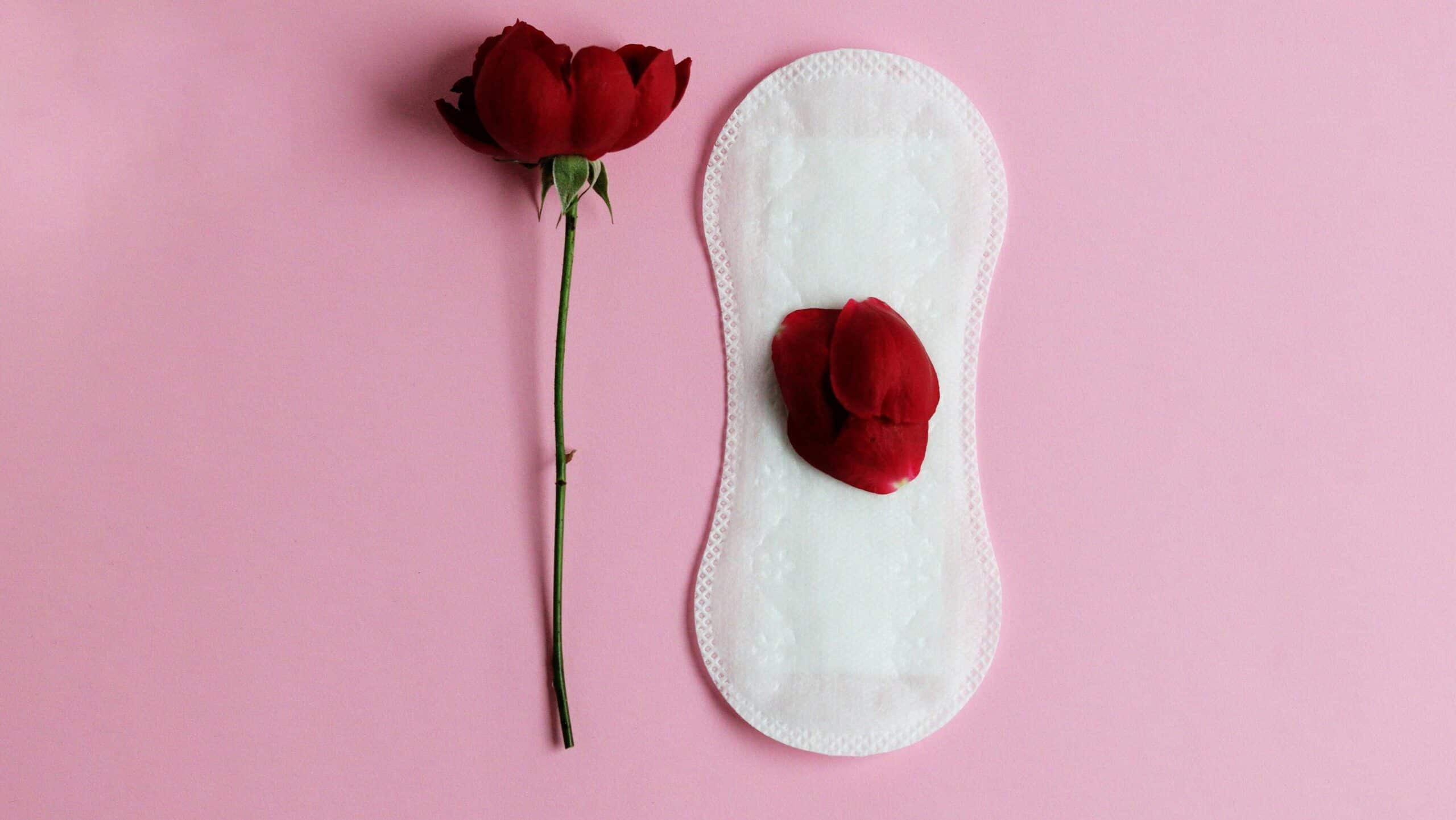 Krevní sraženiny při menstruaci: příčiny, projevy a hygiena 1 pexels content prod co 5907699 edited scaled